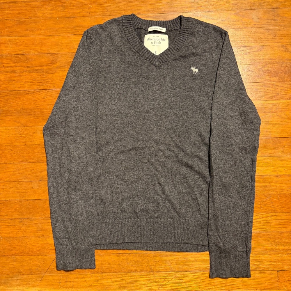 Abercrombie & Fitch Mens Gray Cashmere Blend V-Neck Sweater Small Logo Moose